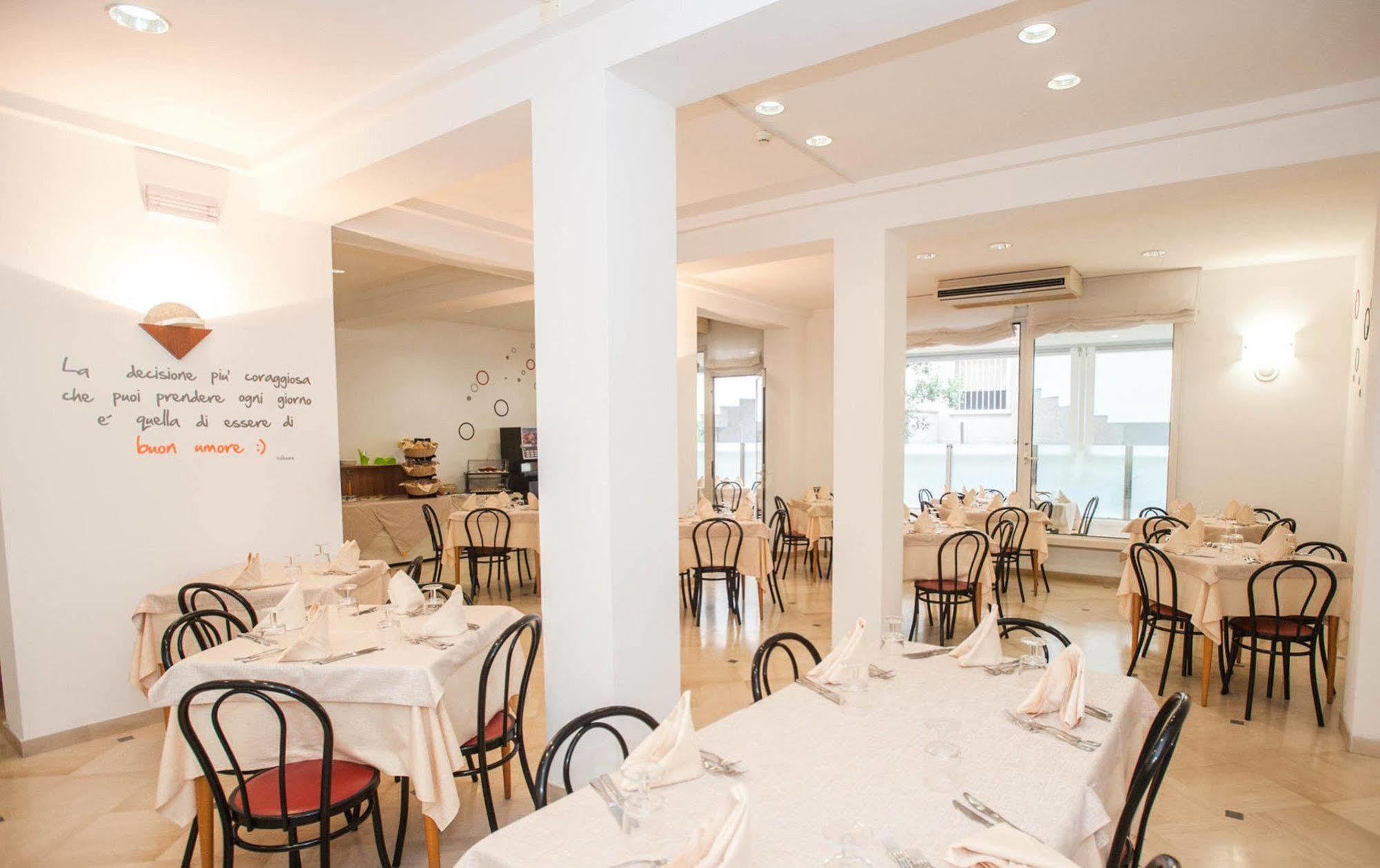 Hotel Massimo Ριτσόνε Εξωτερικό φωτογραφία