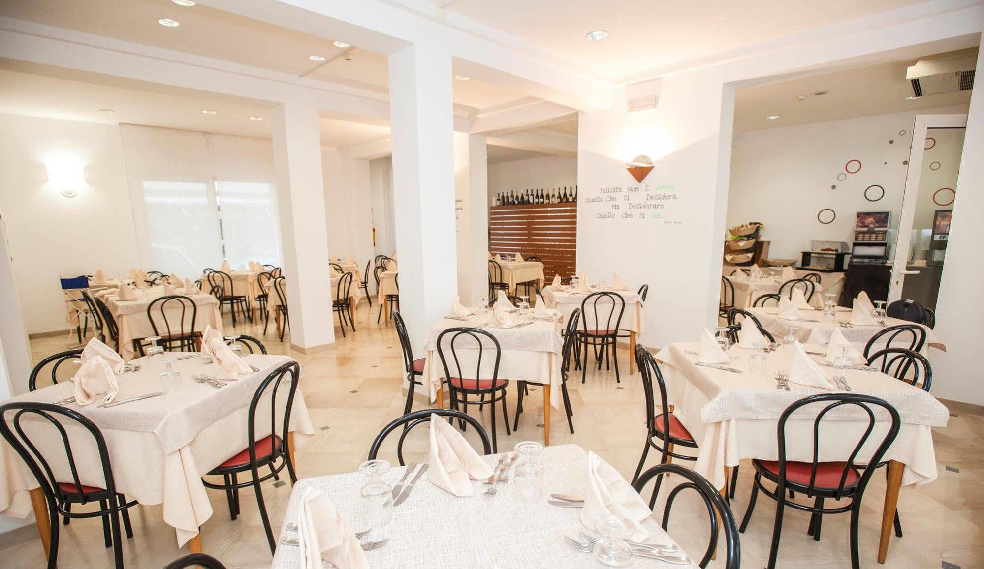 Hotel Massimo Ριτσόνε Εξωτερικό φωτογραφία